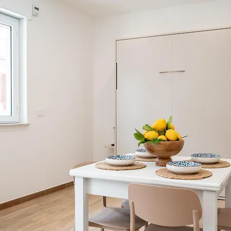 Da Felicia Aparthotel *